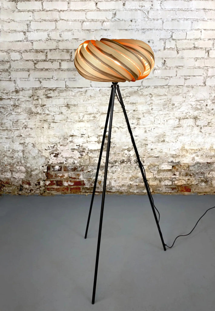Floor lamp 'Quiescenta' from olive ash Gofurnit